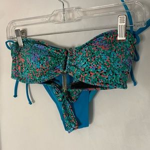 Blue strapless bikini